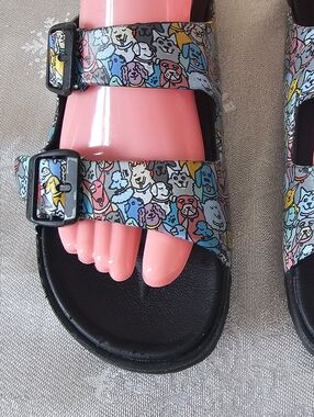 Sketchers Dog Print Sandals Buckles Multicolor Sz 8 Beach Summer